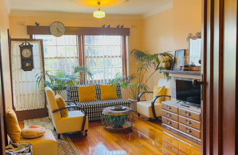 Deco Family House - Accommodation Burleigh 3