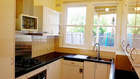 Deco Family House - Accommodation Burleigh 4