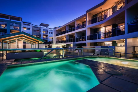 2BR Coolum Beach Escape , Courtyard, Pool, Spa, Tennis - Accommodation Burleigh 2