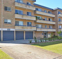 3 'Silvana Court' 26 Ajax Avenue - neat unit with air conditioning - Accommodation Burleigh