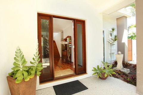 3 Bauhinia Crescent Marcoola - PET FRIENDLY, LINEN SUPPLIED, 500 BOND - Accommodation Burleigh 1