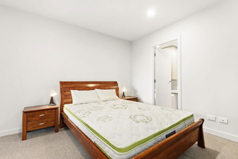 3 Bed Rooms Apartment Super Convenient Location - Accommodation Burleigh 3