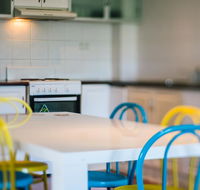 3 Bedroom Apartment / Spence St - Accommodation Burleigh