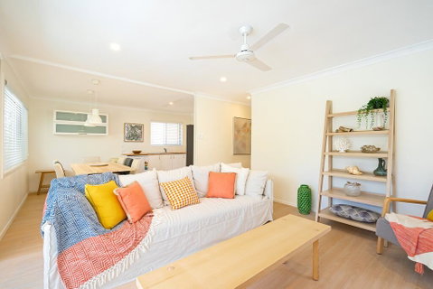 3 Bedroom Apartment Minutes From Main Beach - Accommodation Burleigh 3