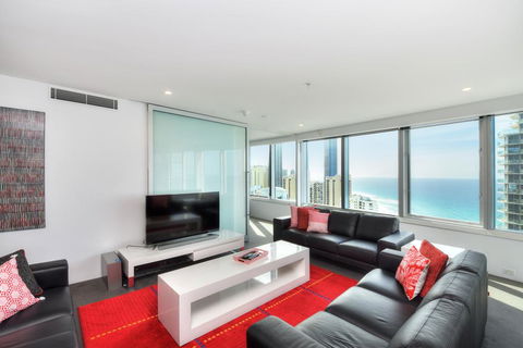 3 Bedroom Ocean View Private Apartment In Surfers Paradise - Accommodation Burleigh 0