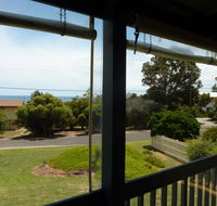 31 Elizabeth Crescent - Accommodation Burleigh
