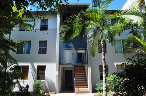 32/15 Rainbow Shores - Unit Overlooking Bushland With Shared Swimming Pool, Spa And Tennis Court - Accommodation Burleigh 0