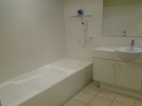 349 'Oaks Pacific Blue' 265 Sandy Point Road - Fantastic Pool - Accommodation Burleigh 2