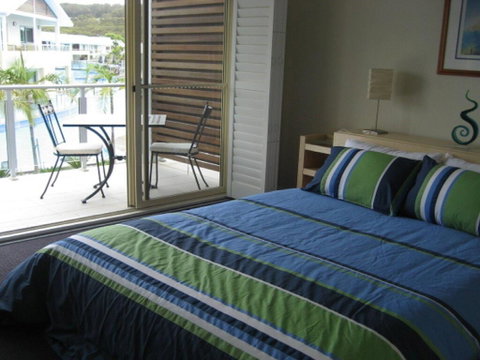 349 'Oaks Pacific Blue' 265 Sandy Point Road - Fantastic Pool - Accommodation Burleigh 3