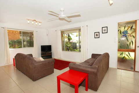 35 Santa Monica Avenue Coolum Beach, Pet Friendly, Linen Included - Accommodation Burleigh 2