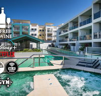 3BR Coolum Beach Escape  Courtyard Pool Spa Tennis - Accommodation Burleigh