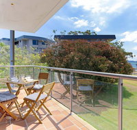 4 'Villa Ellisa' 10 Columbia Close - beautiful unit with beautiful water views at Little Beach - Accommodation Burleigh