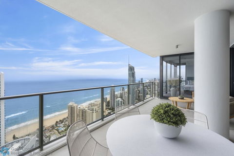4 Bedroom Sub Penthouse Lvl 60 At Circle On Cavill - Accommodation Burleigh 0