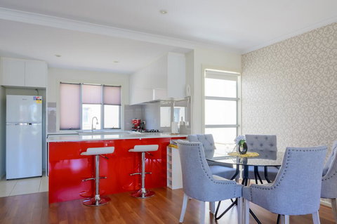 4/1 -5 Saint Kitts Place - Accommodation Burleigh 2