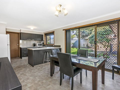 45 On REGENT - Accommodation Burleigh 2