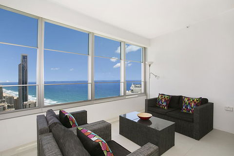 4701 At 9 Hamilton Ave By GCHS - Accommodation Burleigh 2