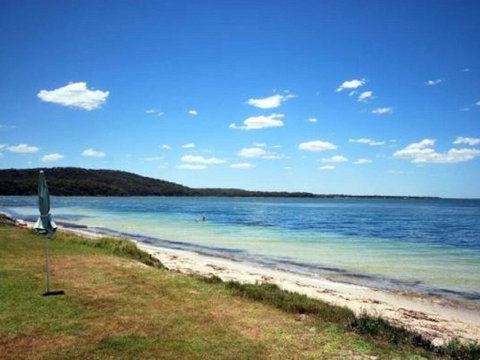 5 'Harbourside' 3-7 Soldiers Point Road - Ground Floor Waterfront Unit - Accommodation Burleigh 0