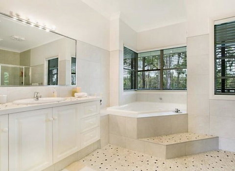 5 Mins To Movie World & Pet Friendly - Accommodation Burleigh 2