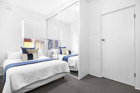 5 South Pacific 2 Bedrooms - Accommodation Burleigh 3
