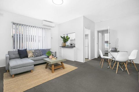 5 South Pacific 2 Bedrooms - Accommodation Burleigh 0