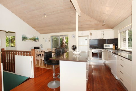 56 Millen Crt, Coolum Beach - Pet Friendly, Linen Included - Accommodation Burleigh 2