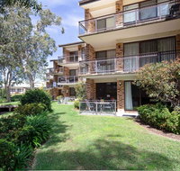 57 'BAY PARKLANDS' 2 GOWRIE AVE - GROUND FLOOR UNIT WITH POOL TENNIS COURT  AIRCON - Accommodation Burleigh