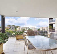 8 'Carrington' 15 Government Road - spacious unit with air conditioning and lift - Accommodation Burleigh
