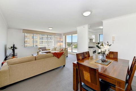 810 At The Plaza - Accommodation Burleigh 2