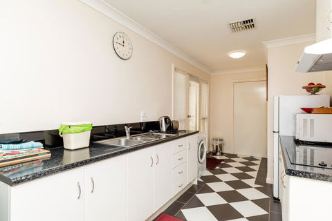 94Best Apartments - Accommodation Burleigh 2