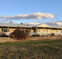 A Better Life Animal Sanctuary FarmStay - Private Two-Bedrooms Lounge Room  Bathroom  Toilet Shared Kitchen - Accommodation Burleigh