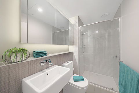 A Bright & Modern CBD Apt Next To Southern Cross - Accommodation Burleigh 3