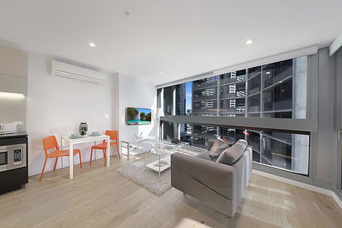 A Bright & Modern CBD Apt Next To Southern Cross - Accommodation Burleigh 0