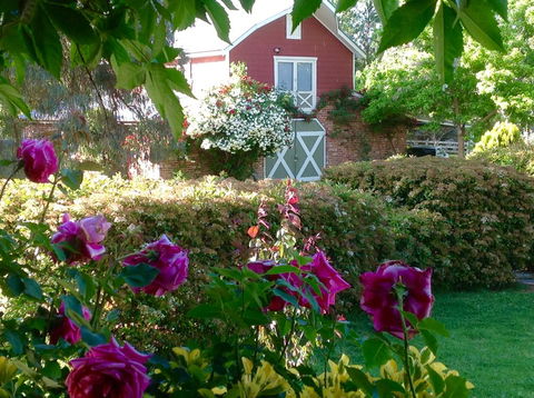 A Country Barn Retreat - Accommodation Burleigh 0