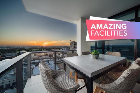A Cut Above The West - Pool - Rooftop Bar - Gym - Wifi - Accommodation Burleigh 0