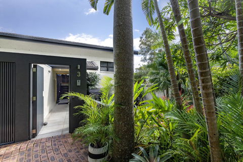 A Little Cove Treasure, Noosa Heads - Accommodation Burleigh 2