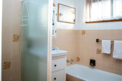 A Little Getaway - Accommodation Burleigh 2
