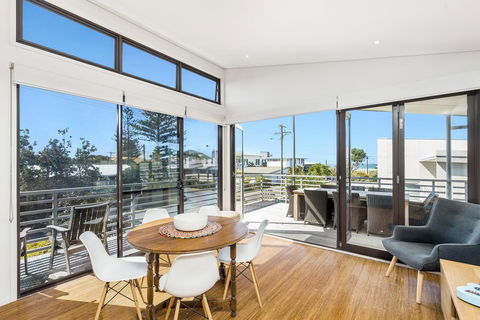 A PERFECT STAY - Sandy Feet - Accommodation Burleigh 2