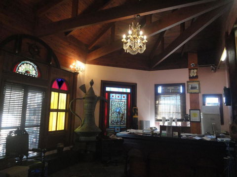 A Railway Lodge - Accommodation Burleigh 1