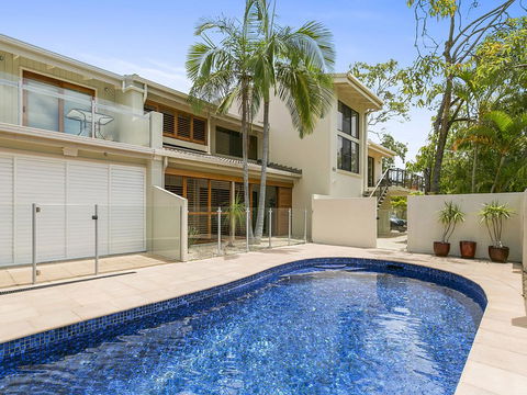A Superb Location For Enjoying The Best Of Noosa - Unit 2/69 Noosa Parade - Accommodation Burleigh 0