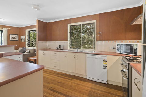 A Turtle House - Accommodation Burleigh 0