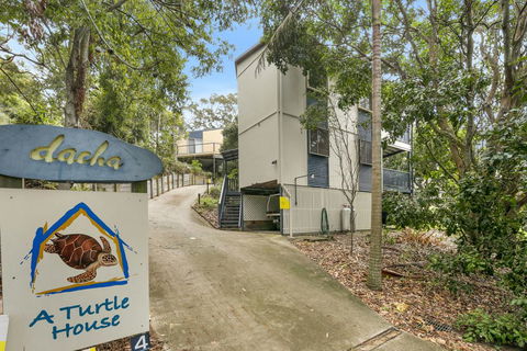 A Turtle House - Accommodation Burleigh 1