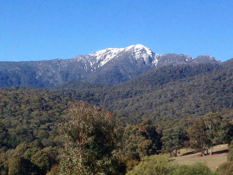A View To A Hill - Accommodation Burleigh 2