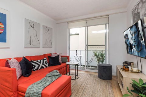 A Walk To Syd Uni & RPA Hospital - Accommodation Burleigh 2