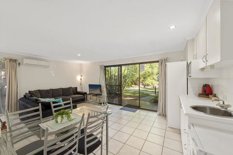 Aanuka Tropical Spa Bure - Accommodation Burleigh 0