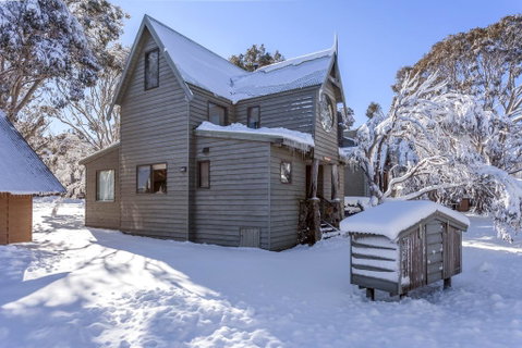 Aaragon - Accommodation Burleigh 0