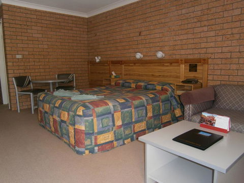 Aaron Inn Motel - Accommodation Burleigh 3