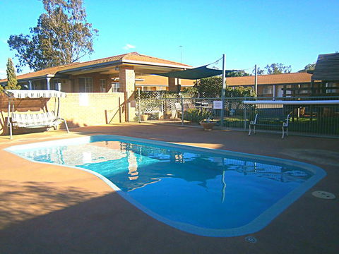 Aaron Inn Motel - Accommodation Burleigh 0