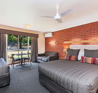 AAt 28 Goldsmith Motel - Accommodation Burleigh