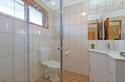 AAt 28 Goldsmith Motel - Accommodation Burleigh 1