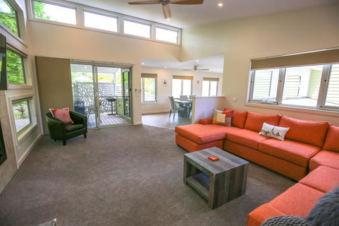 Aberdeen - Accommodation Burleigh 2